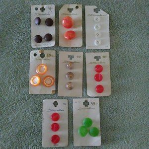 Vintage Streamline 25 Buttons